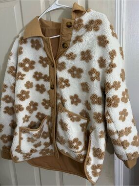Floral Sherpa Jacket in Cream and Tan